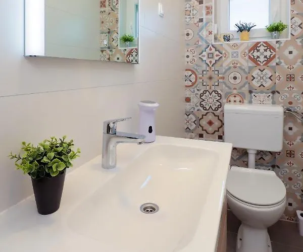 Alan 3 Apartamento Vrsi