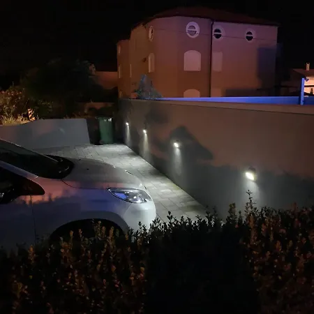 Apartment Alan 3 Vrsi